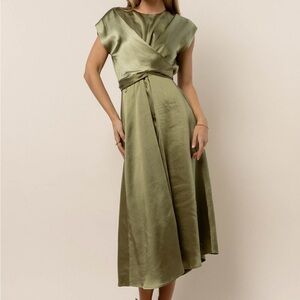 Elegant Rosalind Moss/Olive Green Satin Midi Dress